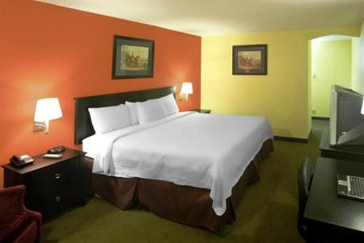 фото отеля Americas Best Value Inn Waco Franklin Avenue