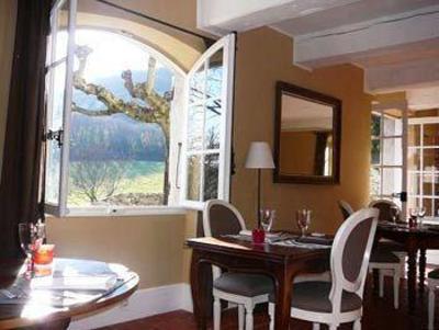 фото отеля LHR Hostellerie la Cardinale Le Pouzin