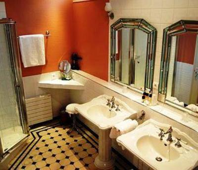 фото отеля LHR Hostellerie la Cardinale Le Pouzin