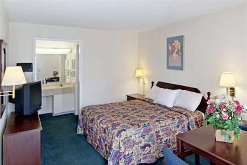 фото отеля Americas Best Value Inn-Buford Mall of Georgia