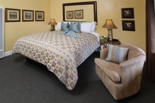 фото отеля Sea Breeze Lodge