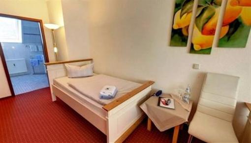 фото отеля Hotel Heidekönig Celle