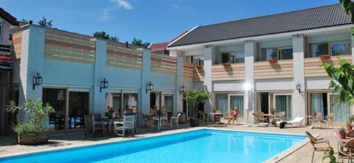 фото отеля Badhotel Renesse