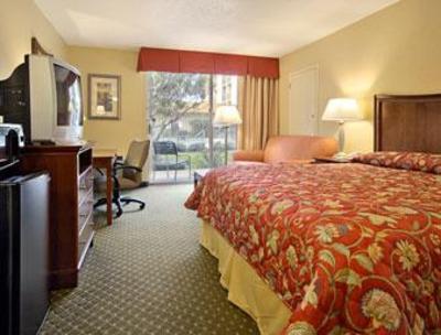 фото отеля Days Hotel New Orleans Metairie