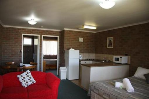 фото отеля Bindaree Motel and Caravan Park