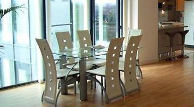фото отеля A Space in the City Apartment Landmark Place Cardiff