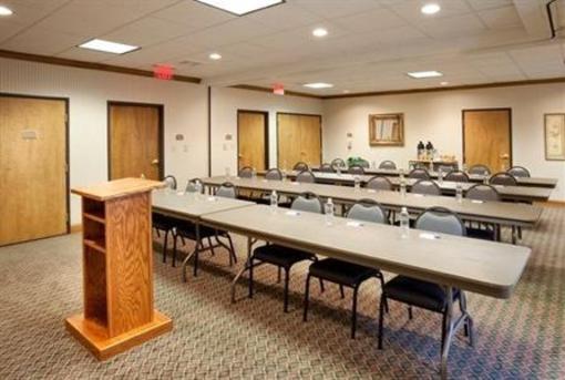 фото отеля Holiday Inn Express Hotel & Suites Findley Lake