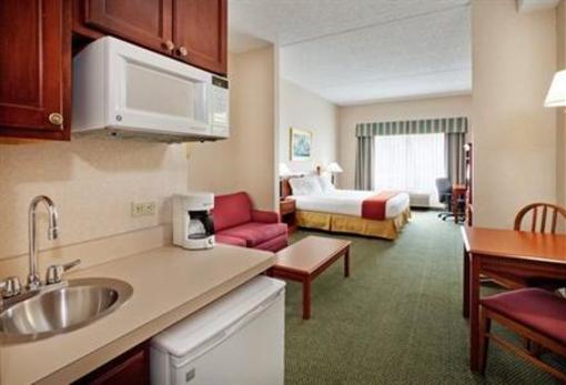 фото отеля Holiday Inn Express Hotel & Suites Findley Lake