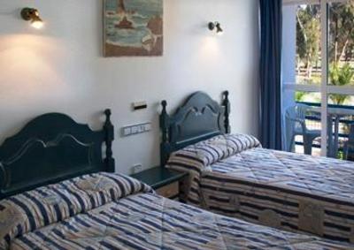 фото отеля Hostal El Puerto Genoves