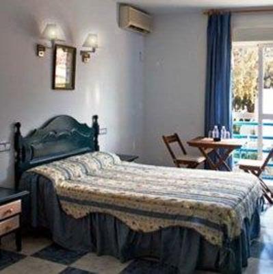 фото отеля Hostal El Puerto Genoves