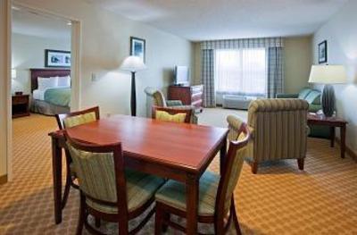 фото отеля Country Inn & Suites Marinette