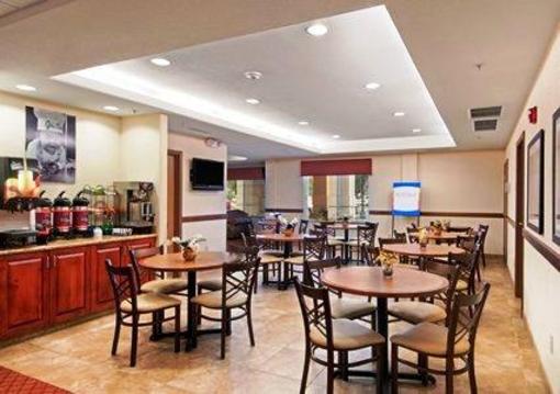 фото отеля Comfort Inn & Suites Rifle