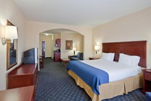 фото отеля Holiday Inn Express Hotel & Suites Pampa