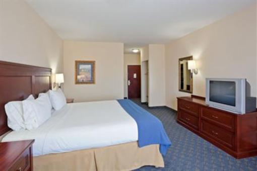 фото отеля Holiday Inn Express Hotel & Suites Pampa