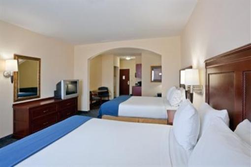 фото отеля Holiday Inn Express Hotel & Suites Pampa