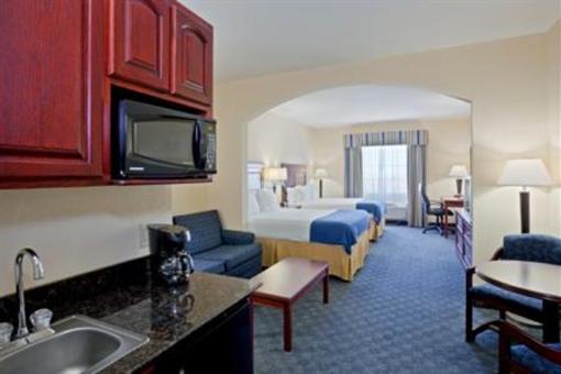 фото отеля Holiday Inn Express Hotel & Suites Pampa