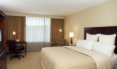 фото отеля Four Points by Sheraton Pittsburgh Airport