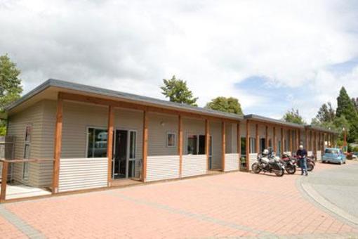 фото отеля Te Anau Top 10 Holiday Park