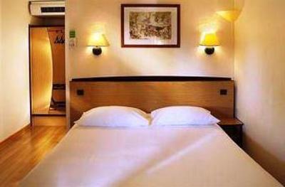 фото отеля Campanile Creteil Bonneuil-sur-Marne Hotel