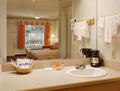фото отеля Howard Johnson San Diego Encinitas