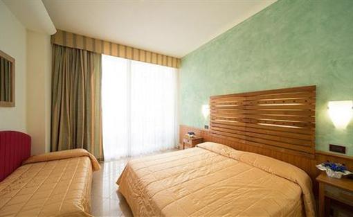 фото отеля Hotel Smeraldo Cesenatico