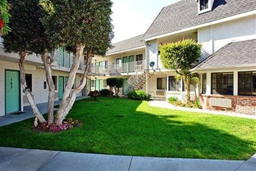 фото отеля Motel 6 Carlsbad Downtown