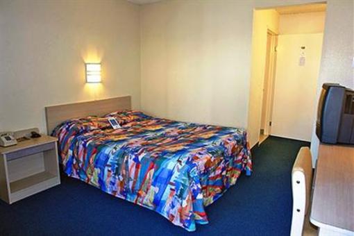 фото отеля Motel 6 Carlsbad Downtown