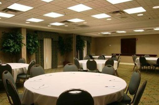 фото отеля Hampton Inn Columbus-North