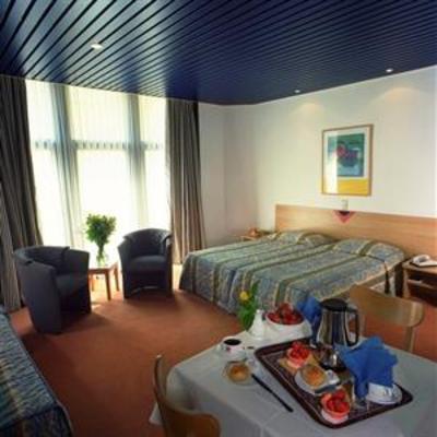 фото отеля Royal Astor Hotel