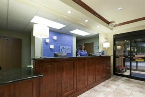 фото отеля Holiday Inn Express Hotel & Suites Parachute