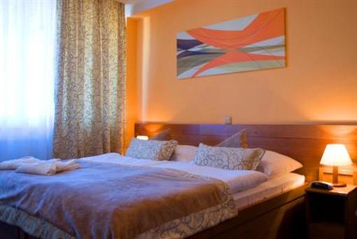 фото отеля Kontakt Wellness Hotel