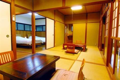 фото отеля Momijiya Ryokan Hotel Kyoto
