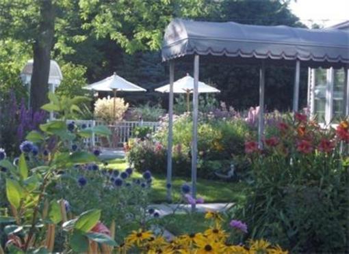 фото отеля Yelton Manor Bed and Breakfast