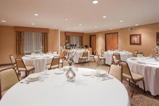 фото отеля Holiday Inn Express Livermore