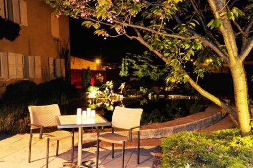 фото отеля Hotel Des Grands Vins