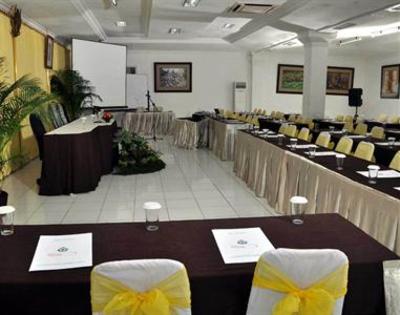 фото отеля Hotel Tanjung Emas