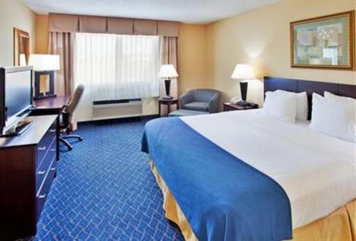 фото отеля Holiday Inn Express Hotel & Suites Lincoln North