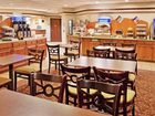 фото отеля Holiday Inn Express Hotel & Suites Lincoln North