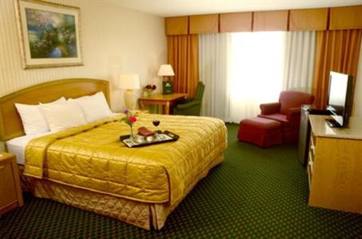 фото отеля Tan-Tar-A Resort, Golf Club, Marina & Indoor Waterpark