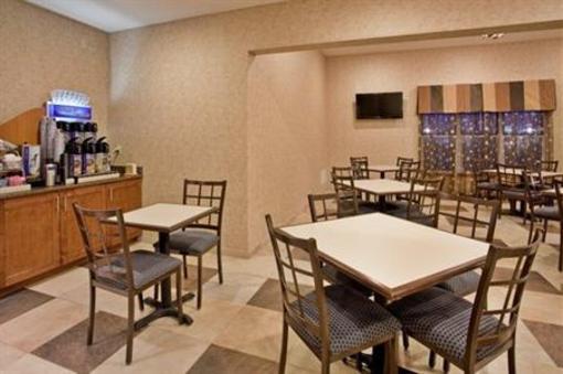 фото отеля Holiday Inn Express Junction City KS