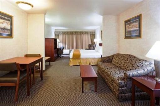 фото отеля Holiday Inn Express Fort Atkinson