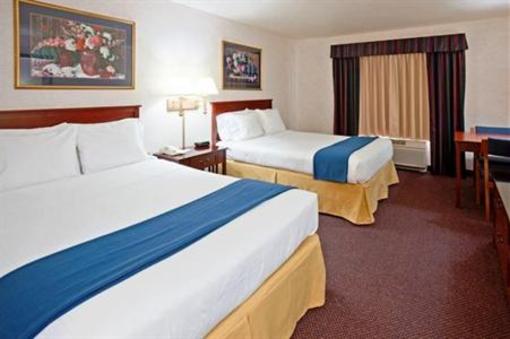 фото отеля Holiday Inn Express Fort Atkinson