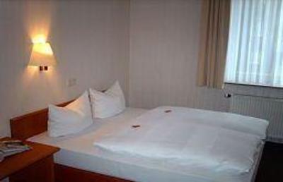 фото отеля Nichtraucher Hotel Antares Düsseldorf