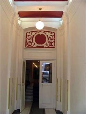 фото отеля Carlton Suites