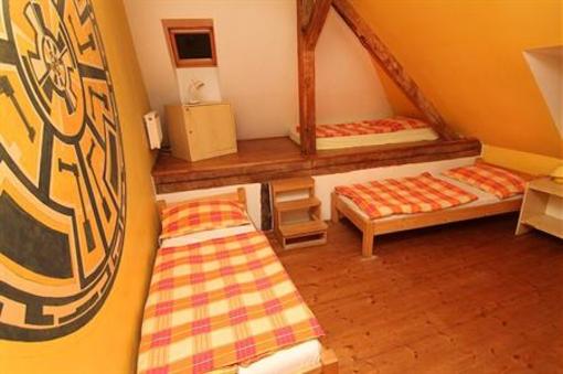 фото отеля Traveller's Hostel Soukenicka