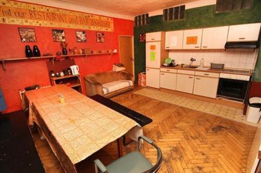 фото отеля Traveller's Hostel Soukenicka