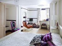 Plush Hotel Airport Bristol