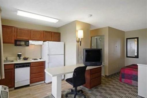 фото отеля Extended StayAmerica Phoenix - E. Chandler Blvd.