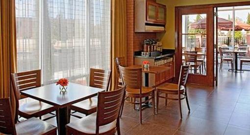 фото отеля Hyatt Place Boston Braintree