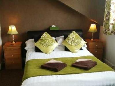фото отеля Number 80 Bed and Breakfast Bowness-on-Windermere